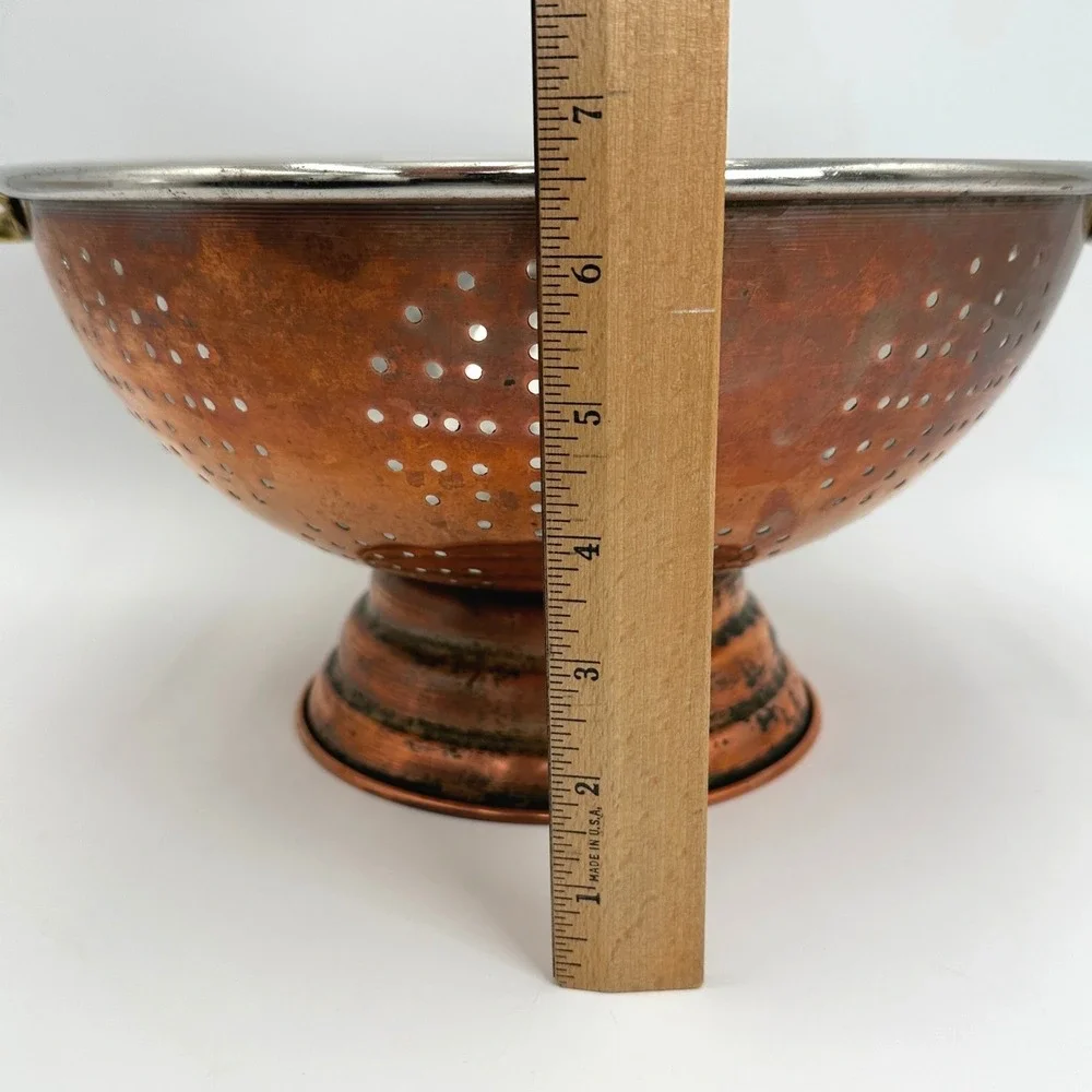 N/A vintage colander